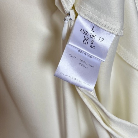 Bronx and Banco Paros‎ Gown in White - Picture 15 of 16